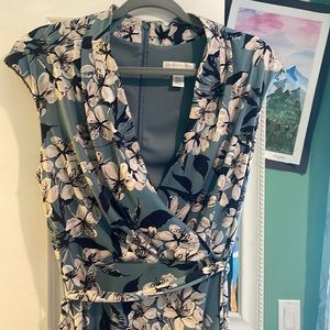 London times blue flower dress. Size 10